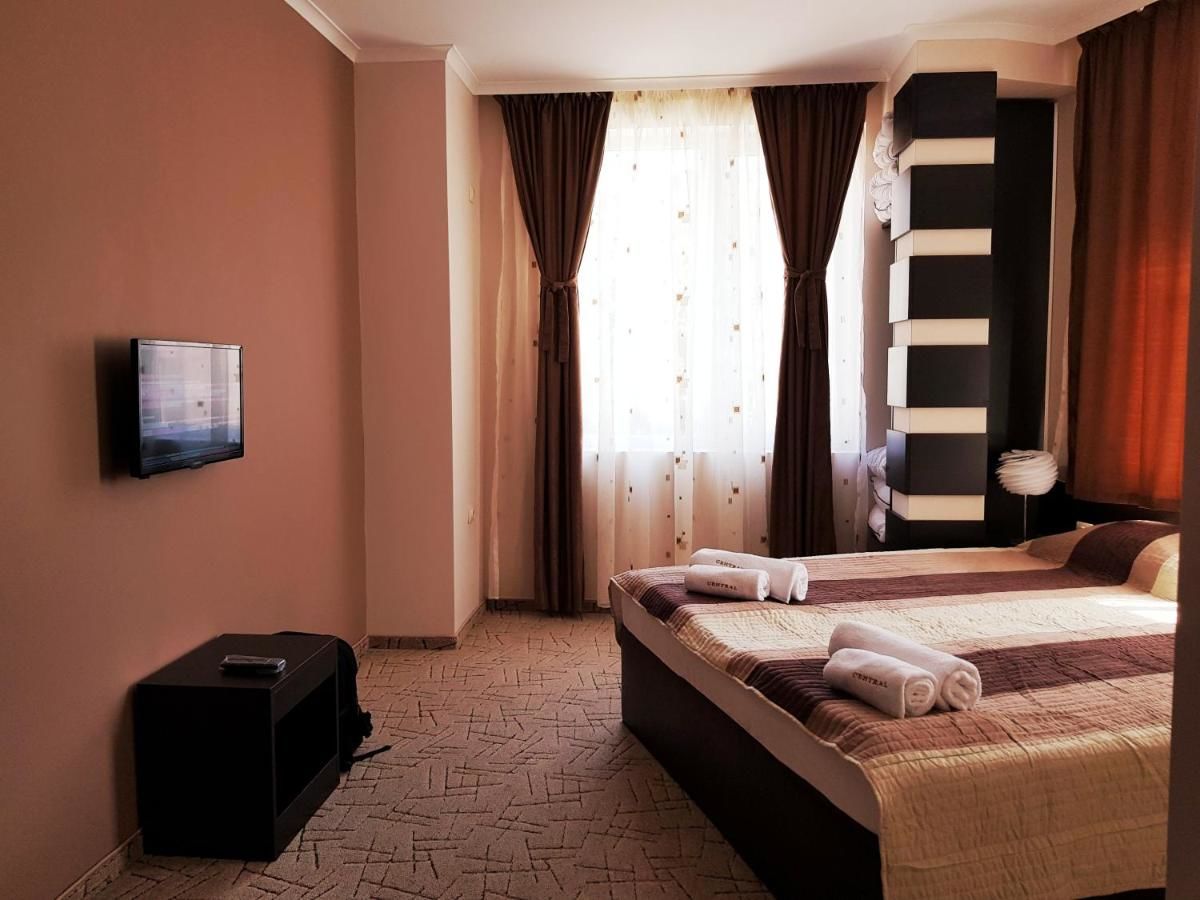 Отель Central Guest Rooms Асеновград