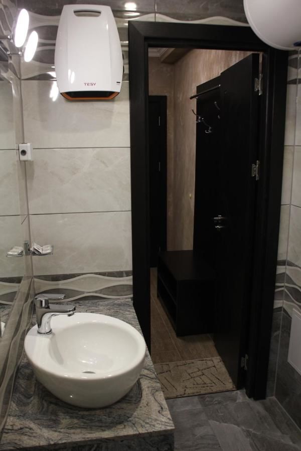 Отель Central Guest Rooms Асеновград