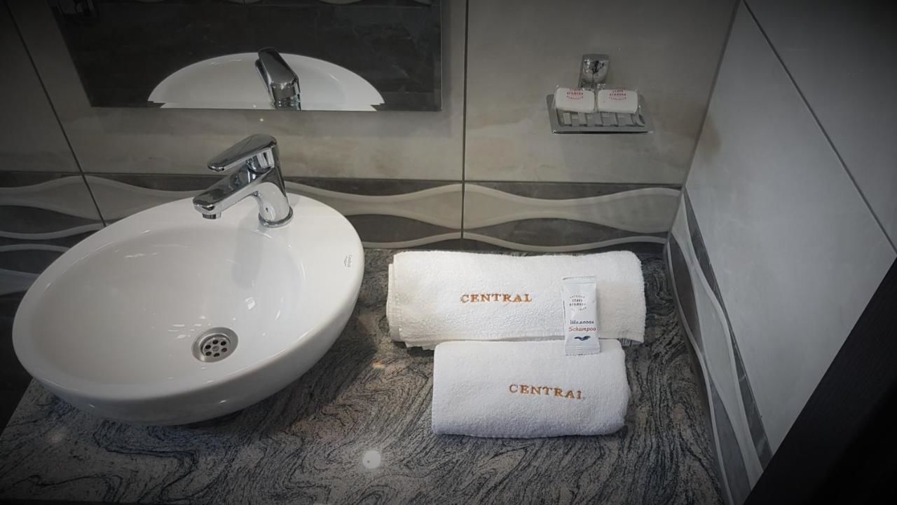 Отель Central Guest Rooms Асеновград-40