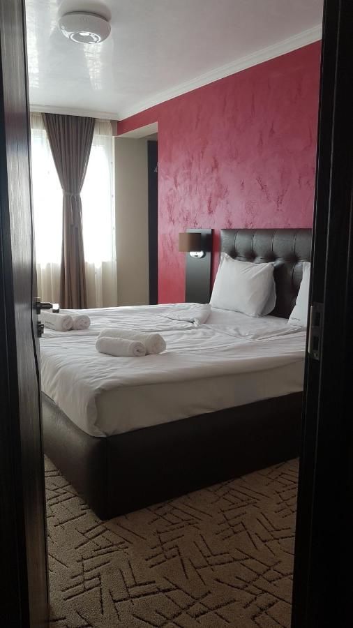 Отель Central Guest Rooms Асеновград